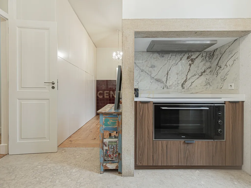 Apartamento T7 na Av. Magalhães de Lima em Lisboa - Image 74