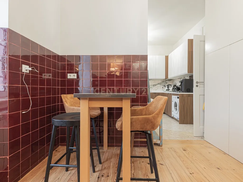 Apartamento T7 na Av. Magalhães de Lima em Lisboa - Image 78