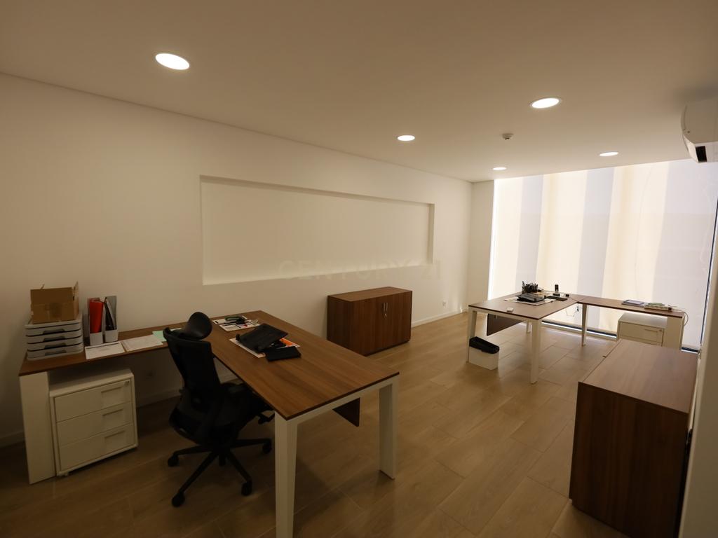 Pavilhão Industrial em Sernancelhe - Image 31