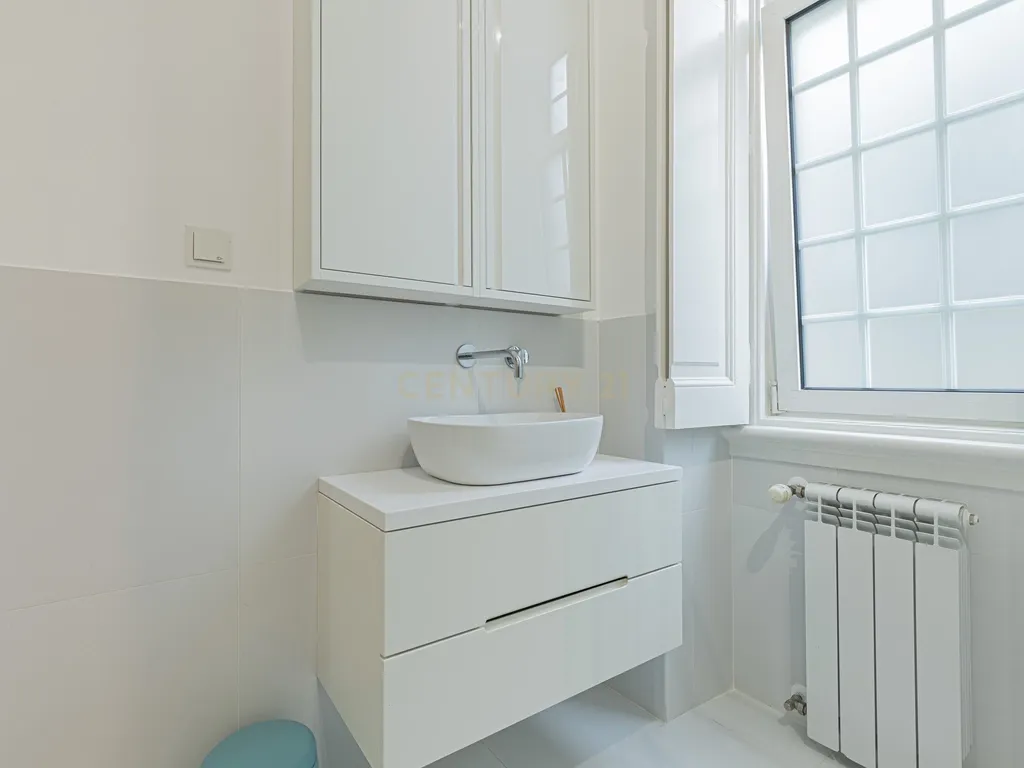 Apartamento T7 na Av. Magalhães de Lima em Lisboa - Image 81