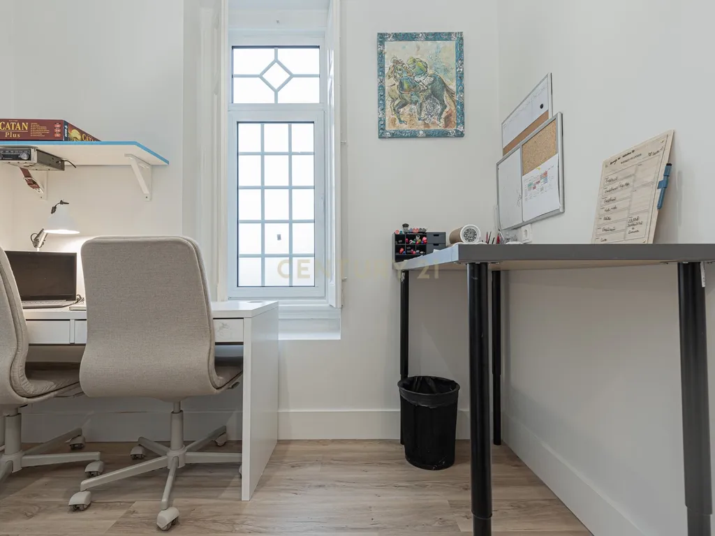 Apartamento T7 na Av. Magalhães de Lima em Lisboa - Image 83