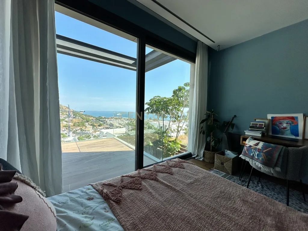 Moradia contemporânea de luxo com vistas panorâmicas em Mijas Costa - Image 14