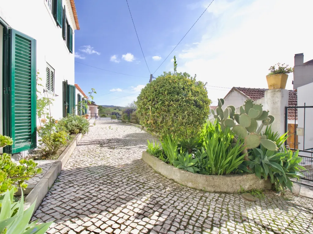 Casa de Charme - Combinação de história, natureza e potencial de desenvolvimento - Torres Vedras - Image 9