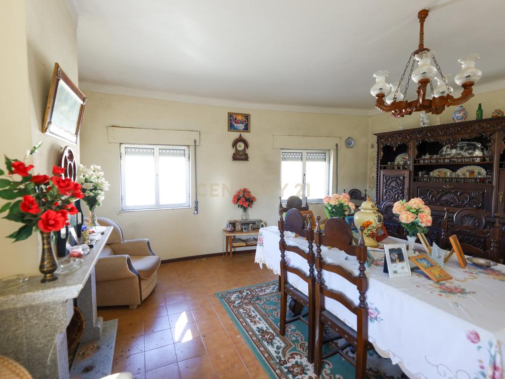 Moradia e anexos em Vila Cortês da Serra - Gouveia - Image 17