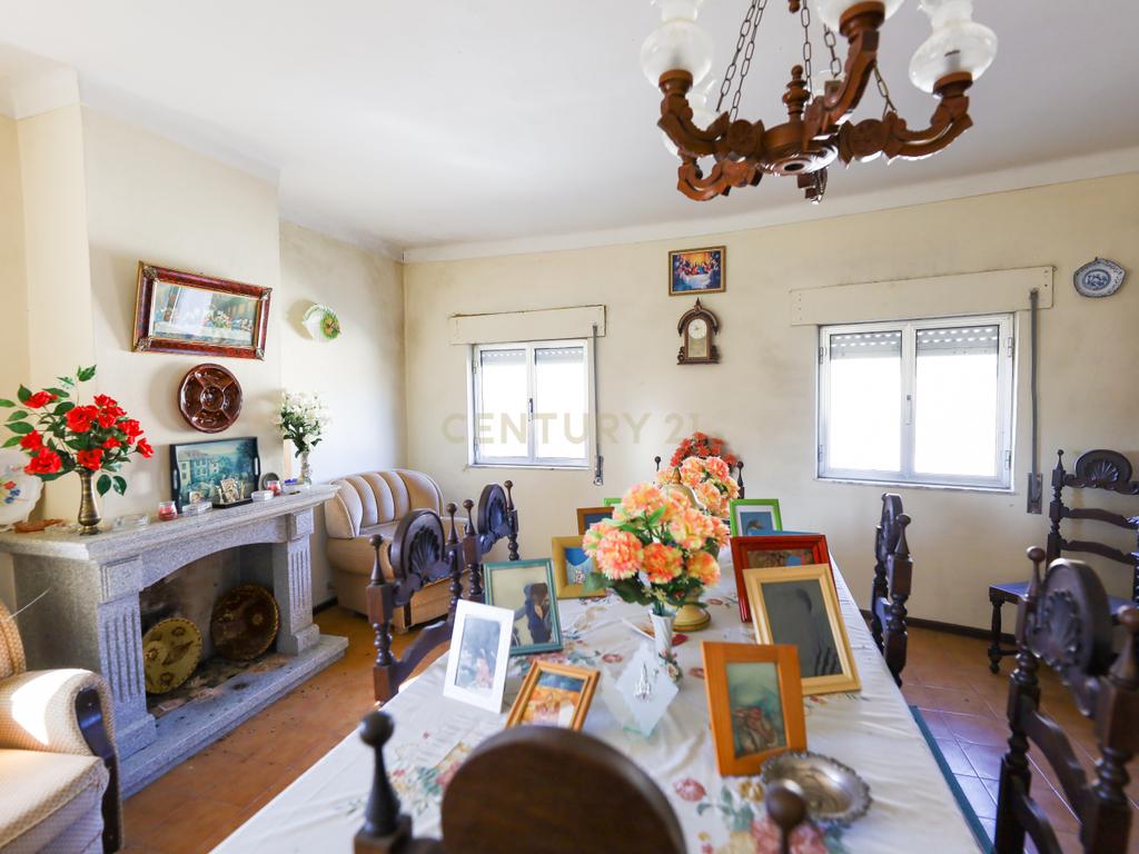Moradia e anexos em Vila Cortês da Serra - Gouveia - Image 19