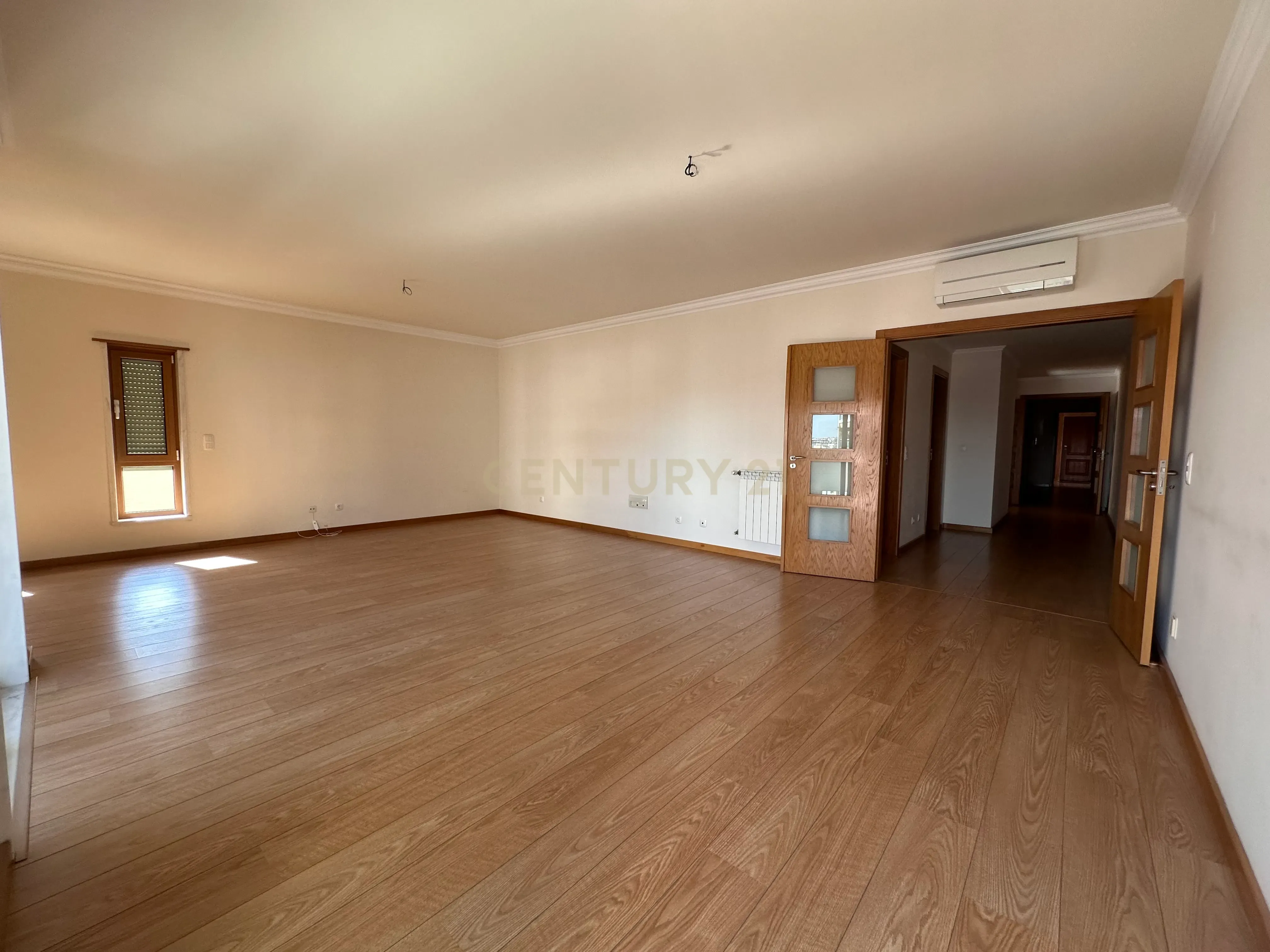 3 Bedroom Apartment in Nova Queijas - View 4