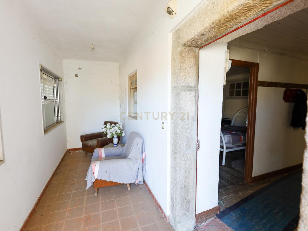 Moradia e anexos em Vila Cortês da Serra - Gouveia - Image 10