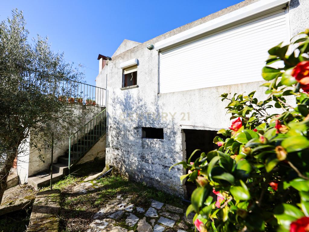 Moradia e anexos em Vila Cortês da Serra - Gouveia - Image 7
