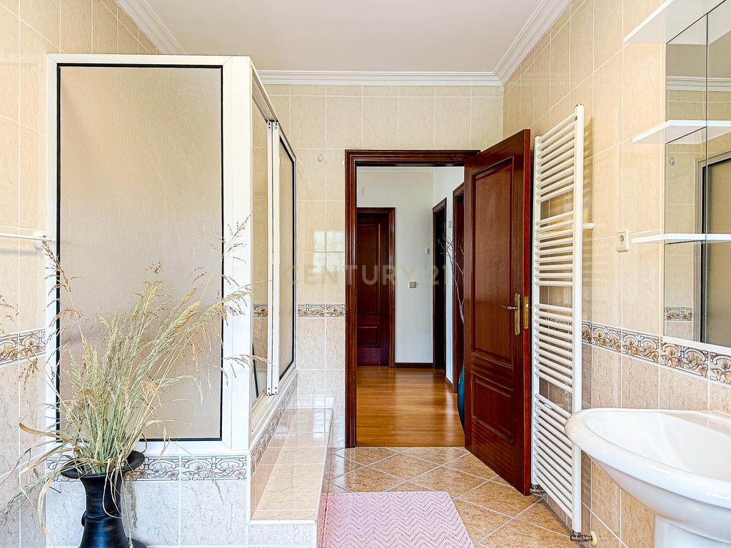 Empreendimento - Quinta com 3,5ha (35.288m²) - Moradia T5, com amendoeiras e oliveiras. Vila Flor - Bragança - Image 32