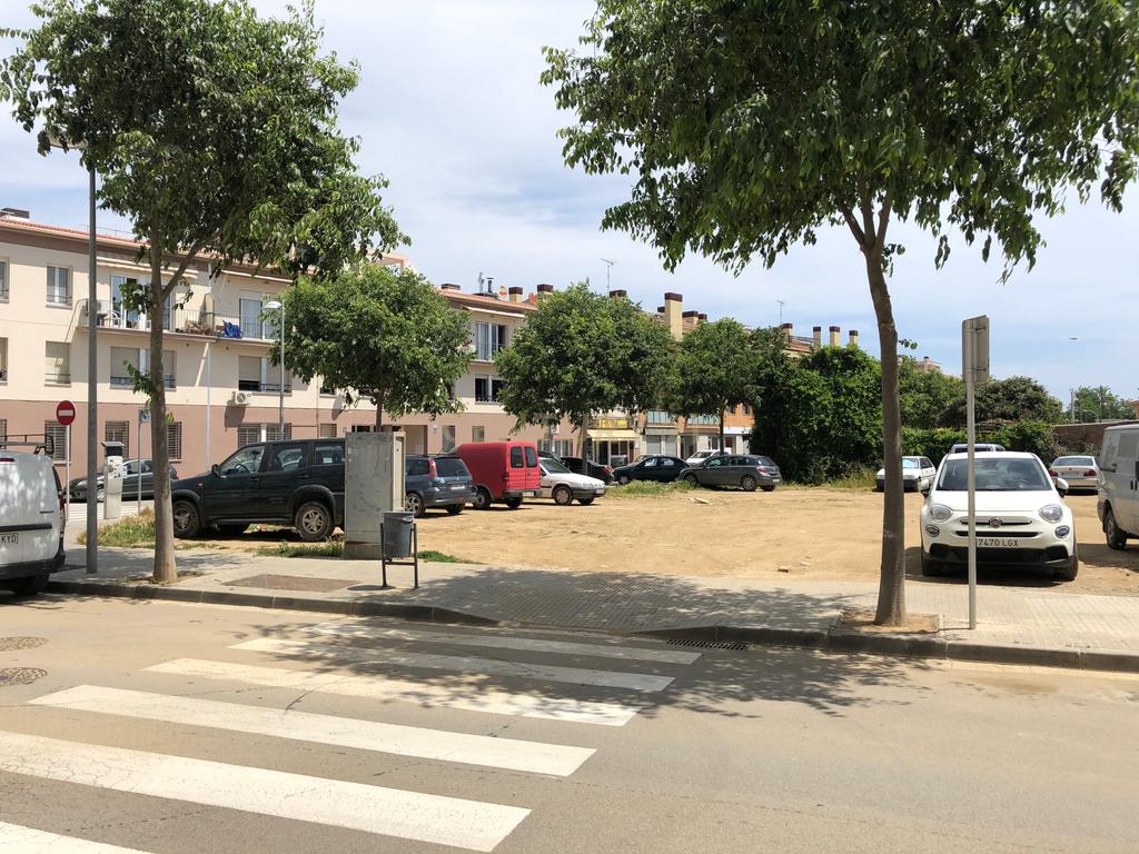 undefined - Image 1
