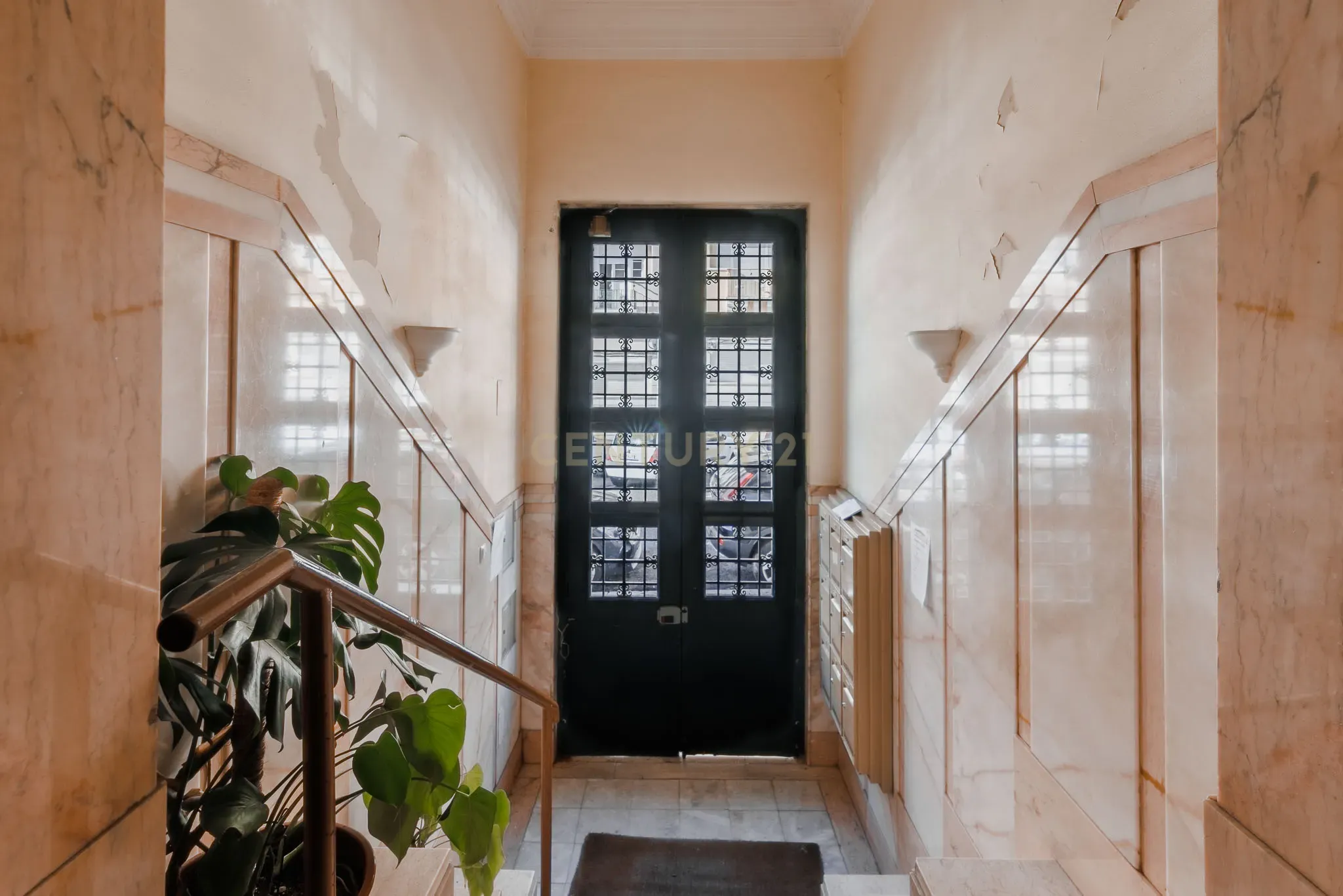 T3 Bairro dos Atores com espaço exterior - Image 34