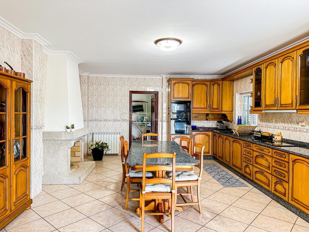Empreendimento - Quinta com 3,5ha (35.288m²) - Moradia T5, com amendoeiras e oliveiras. Vila Flor - Bragança - Image 9