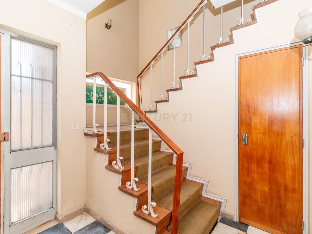 Moradia T5 na Marinha Grande - Image 3
