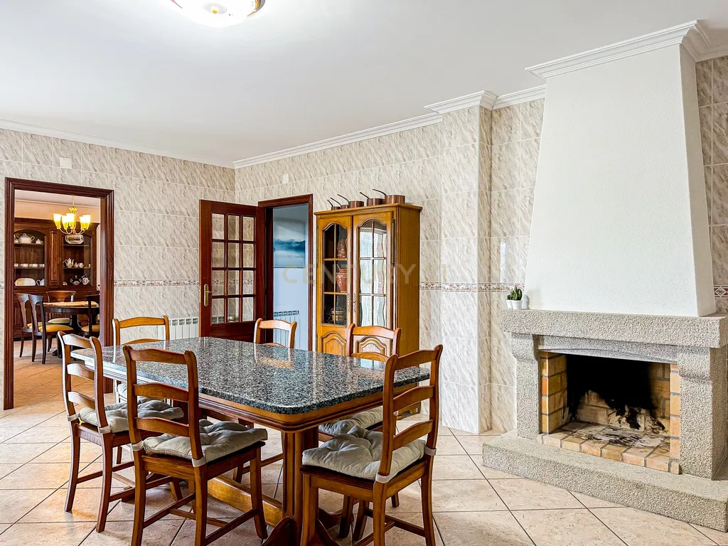 Empreendimento - Quinta com 3,5ha (35.288m²) - Moradia T5, com amendoeiras e oliveiras. Vila Flor - Bragança - Image 11