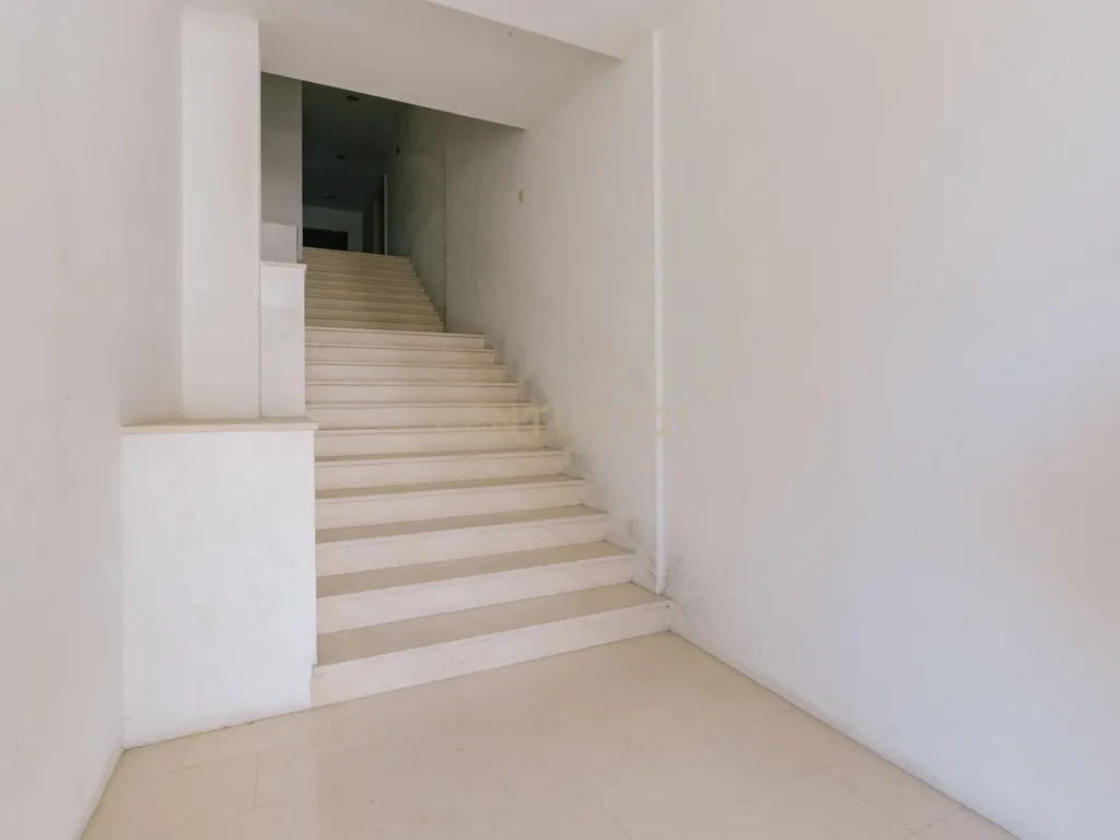 Loja Urbanização Quinta do Património/Sacavém - Image 8