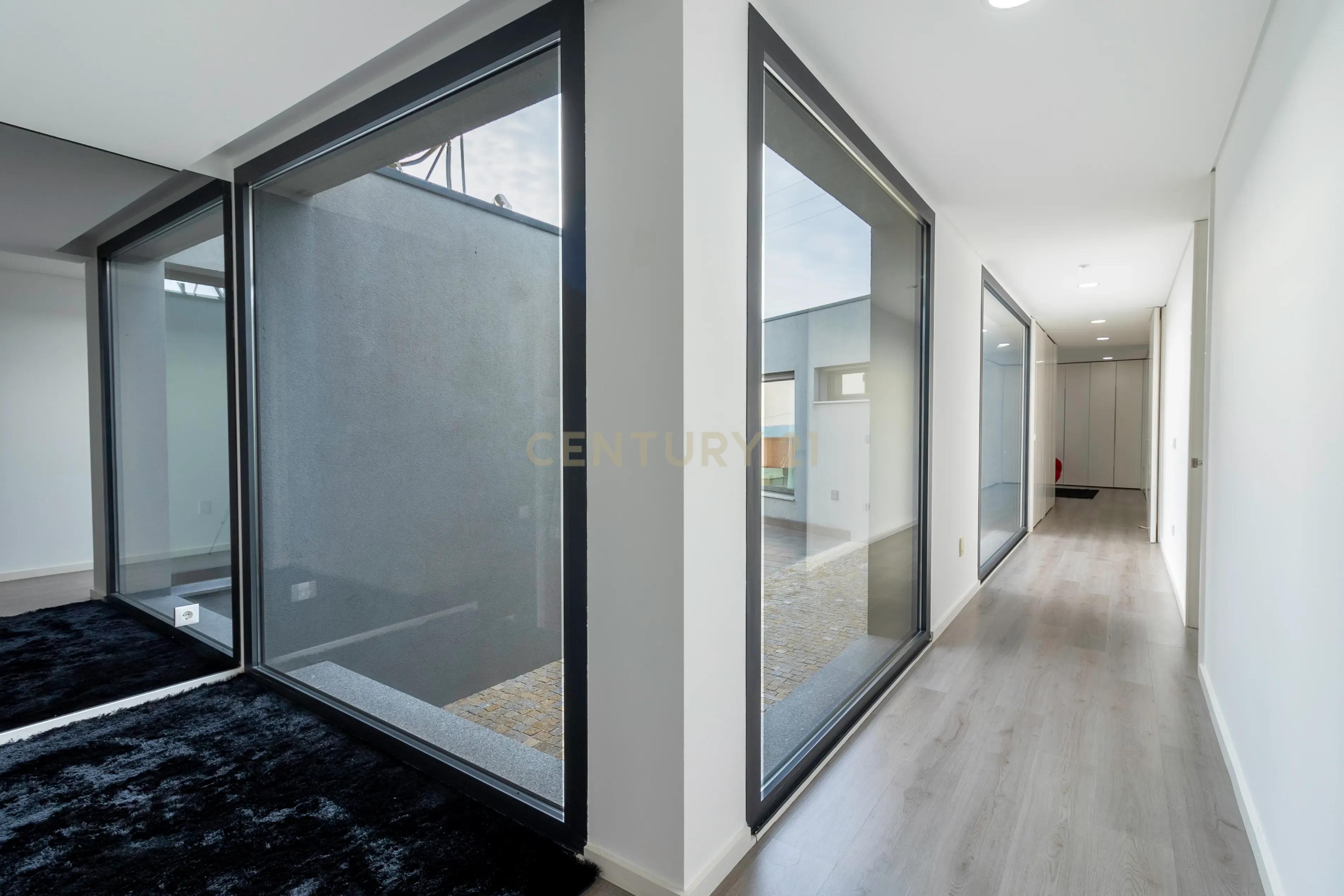 Moradia T3 + 1 Térrea, Individual com Piscina Vistas Panorâmicas em Mesão Frio - Guimarães - Image 18