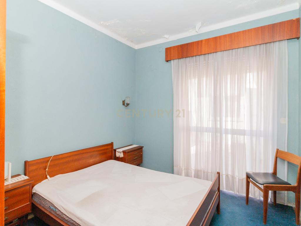 Moradia T5 na Marinha Grande - Image 5