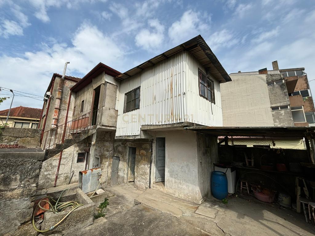 Moradia T3 em terreno c/257m² à Rua da Estação, São Mamede Infesta - Image 10