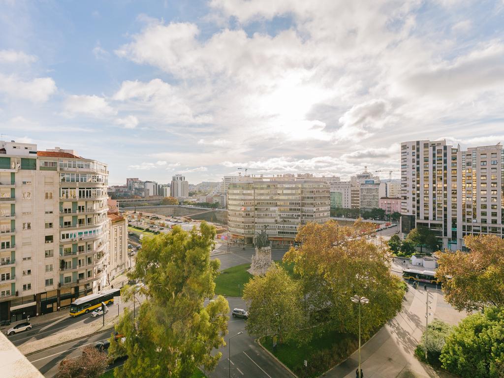T4 para Arrendamento no Edifício Plaza - Campo Grande - Image 1
