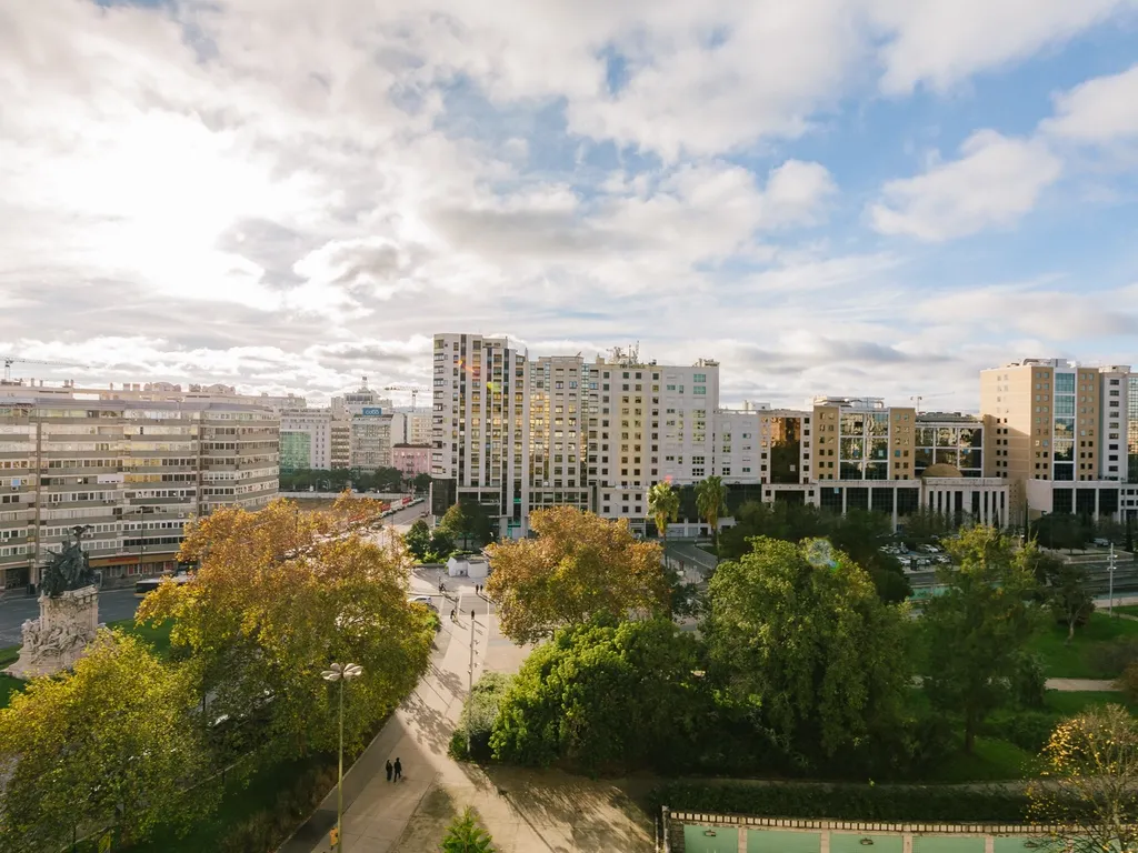 T4 para Arrendamento no Edifício Plaza - Campo Grande - Image 14