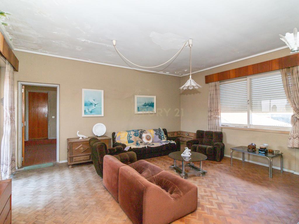 Moradia T5 na Marinha Grande - Image 15