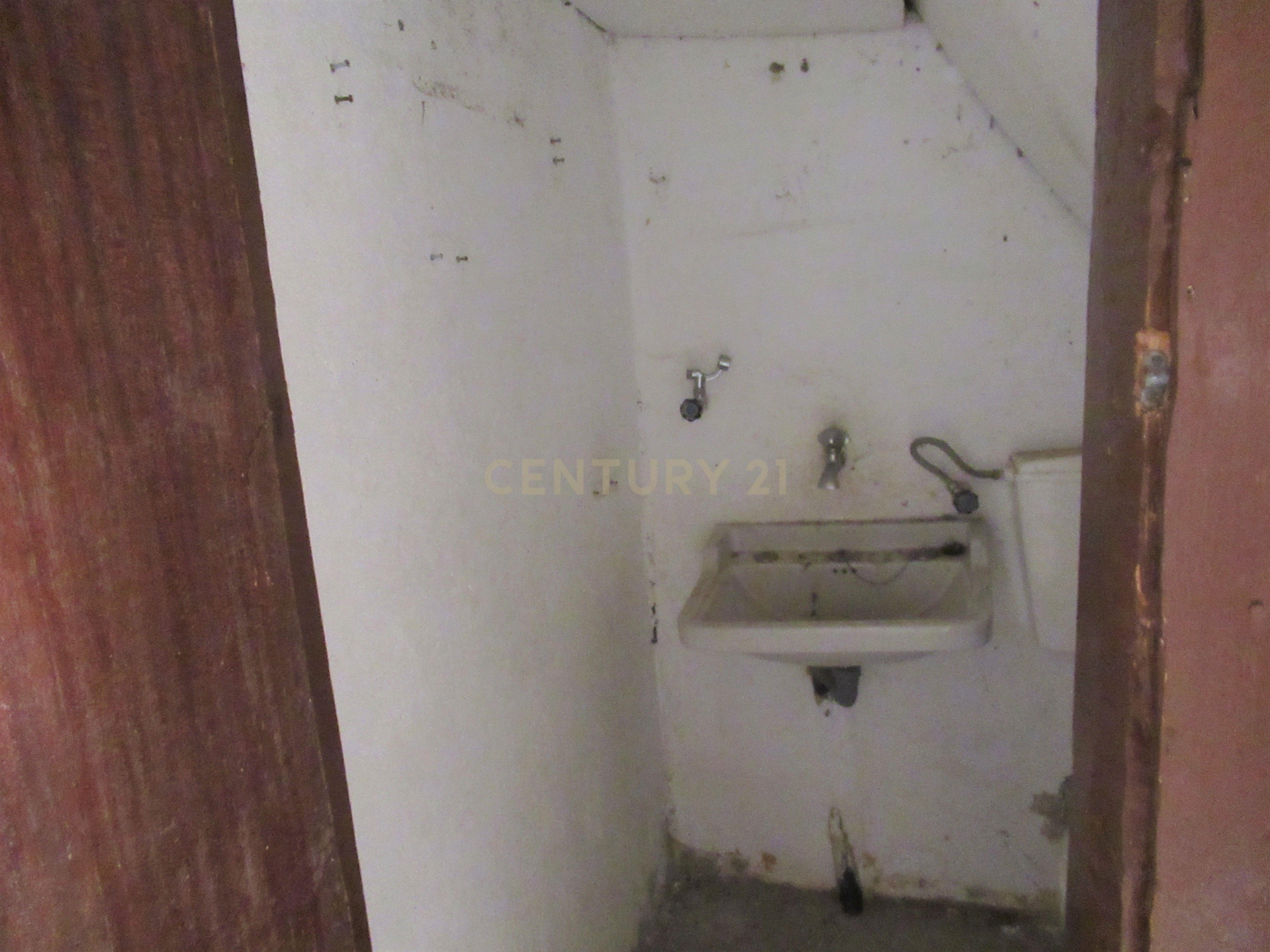 Moradias para reconstrução | Escalos de Baixo, Castelo Branco - Image 8