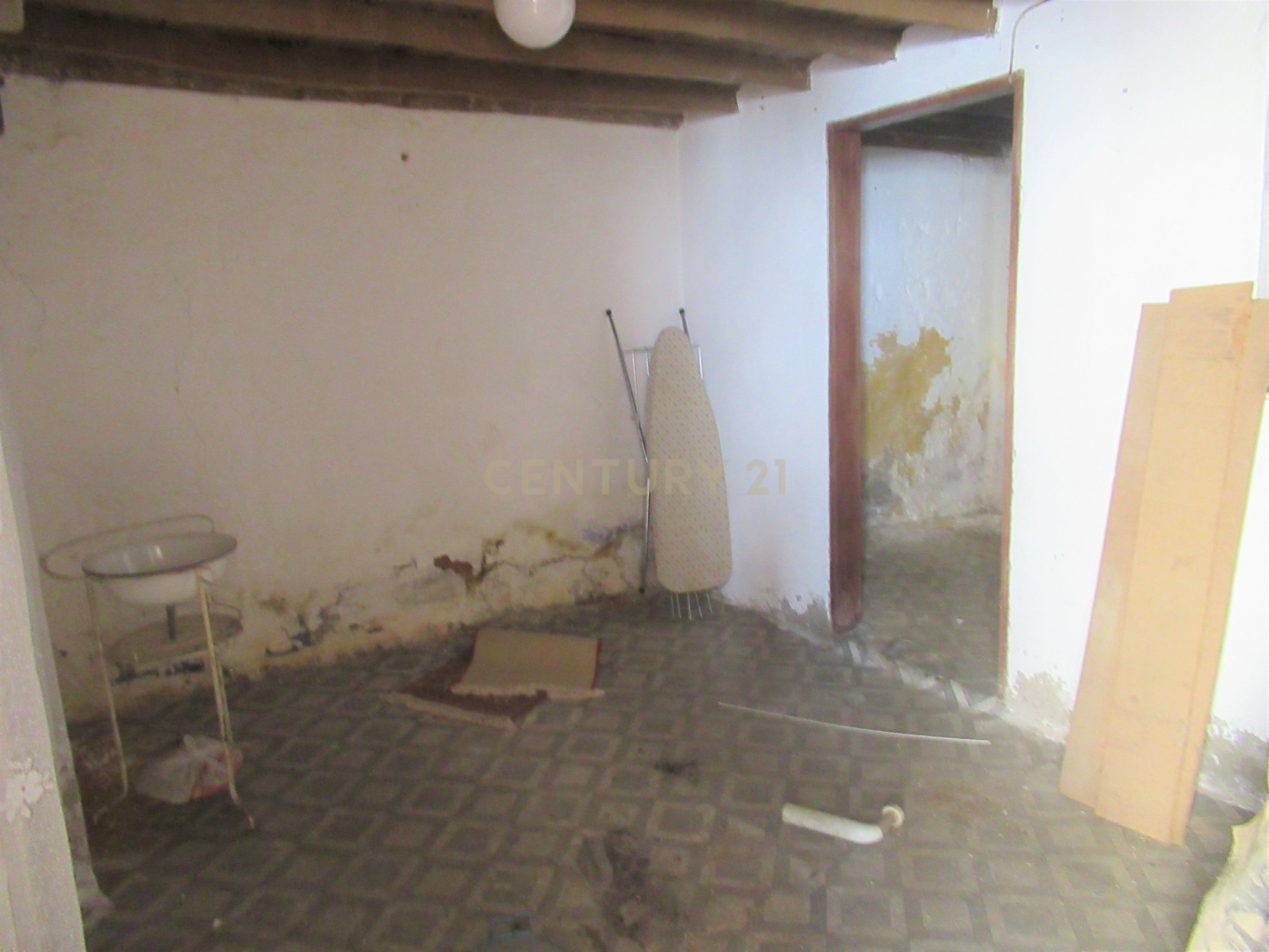Moradias para reconstrução | Escalos de Baixo, Castelo Branco - Image 3