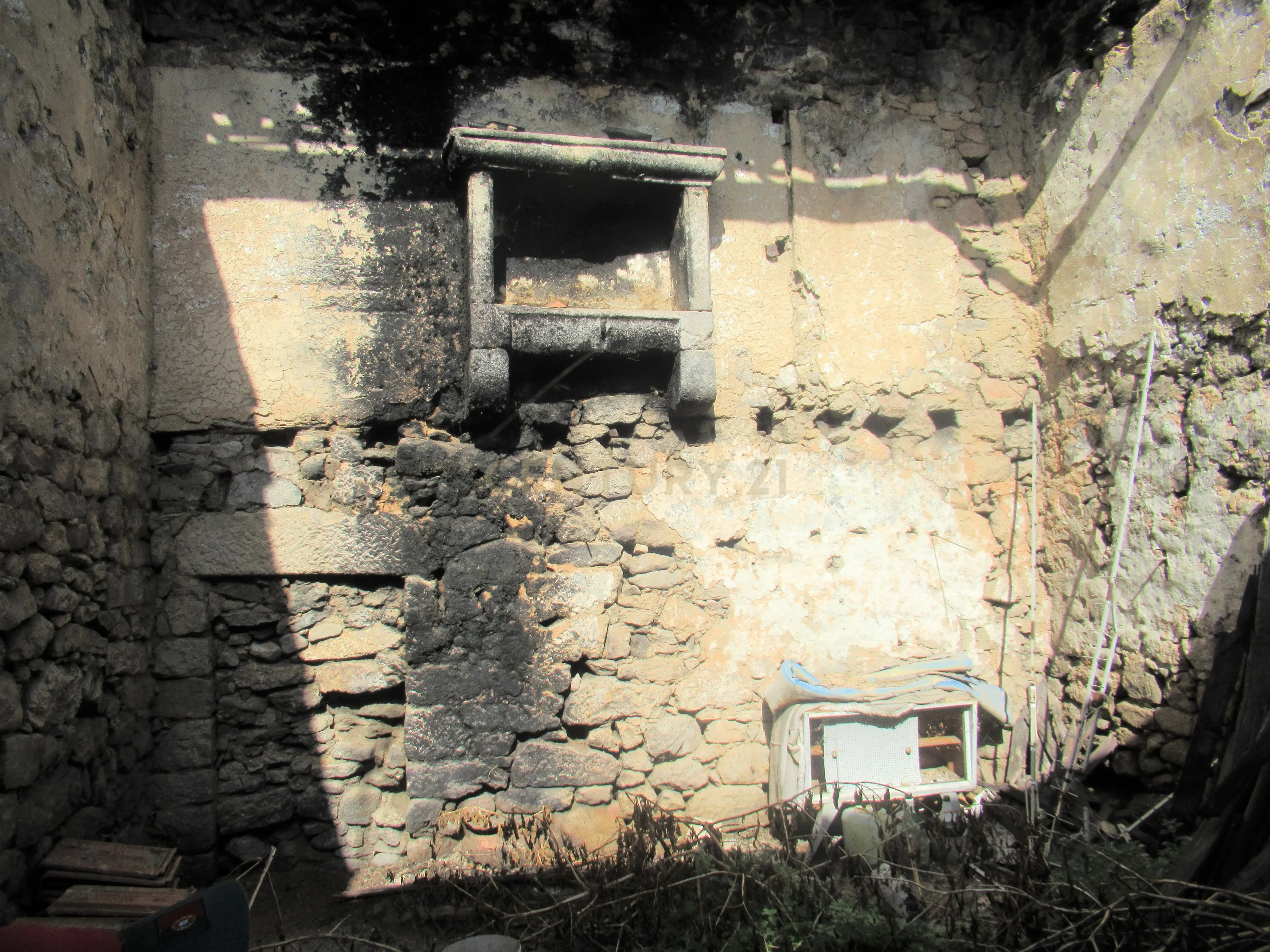 Moradias para reconstrução | Escalos de Baixo, Castelo Branco - Image 6