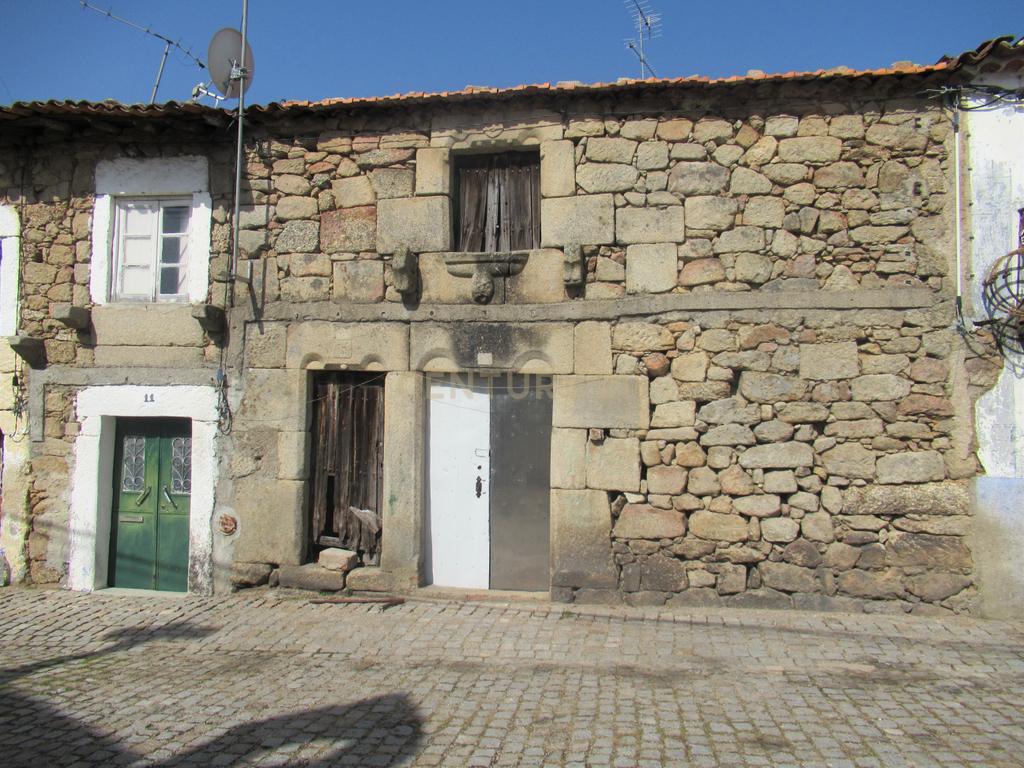 Moradias para reconstrução | Escalos de Baixo, Castelo Branco - Image 4