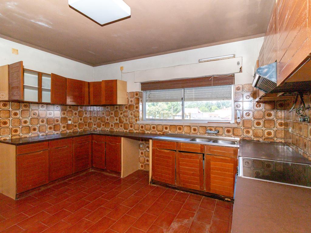Moradia T5 na Marinha Grande - Image 17