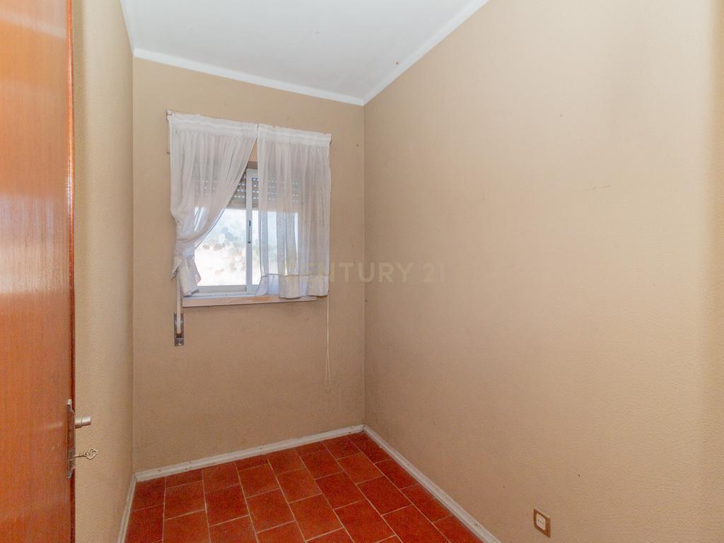 Moradia T5 na Marinha Grande - Image 21