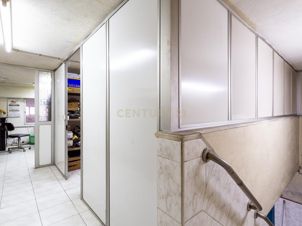 Oficina mecânica para arrendamento a 2 000 € - Image 3
