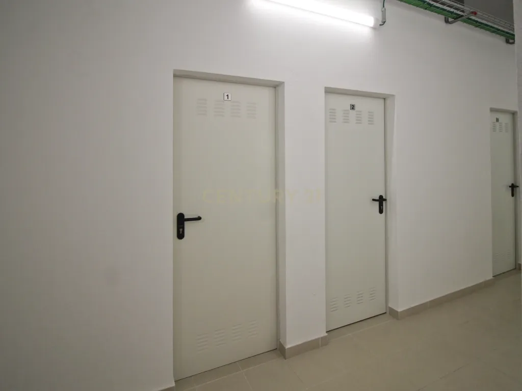 Apartamento T1 c/ garagem novo de 2022 em Portimão - Image 23