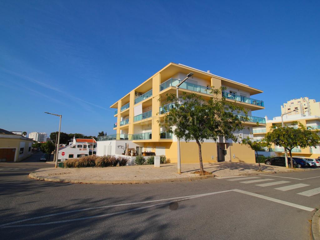 Apartamento T1 c/ garagem  novo de 2022 em Portimão - Image 17