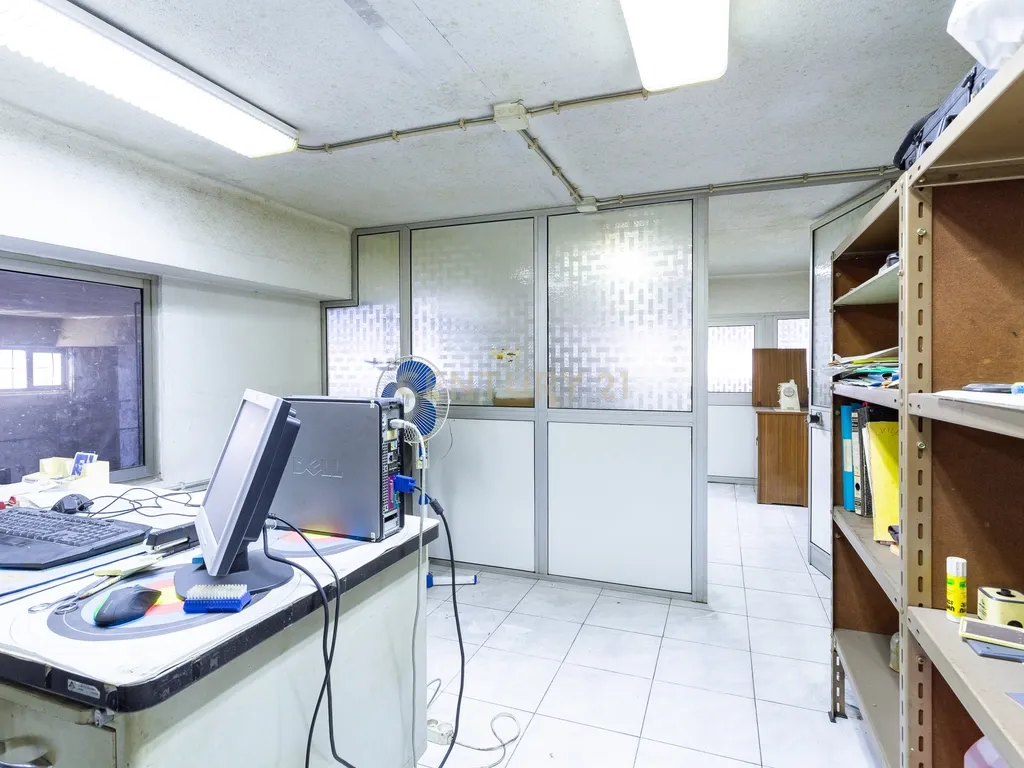 Oficina mecânica para arrendamento a 2 000 € - Image 4
