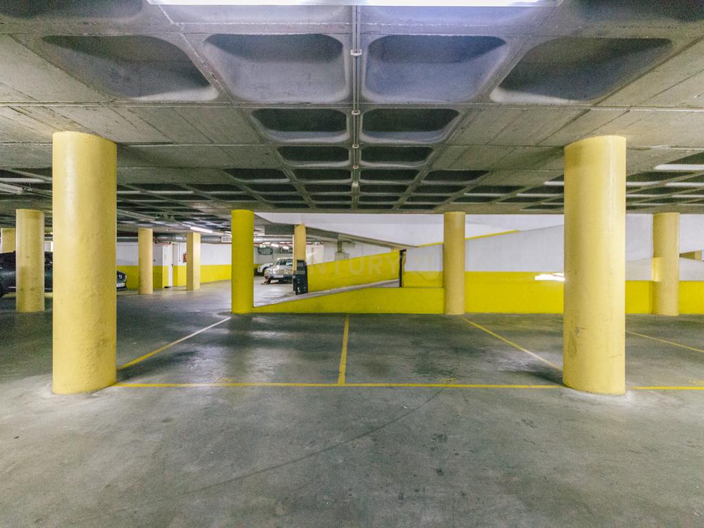 T4 para Arrendamento no Edifício Plaza - Campo Grande - Image 37