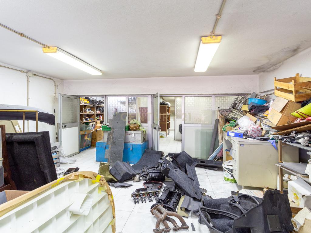 Oficina mecânica para arrendamento a 2 000 € - Image 15