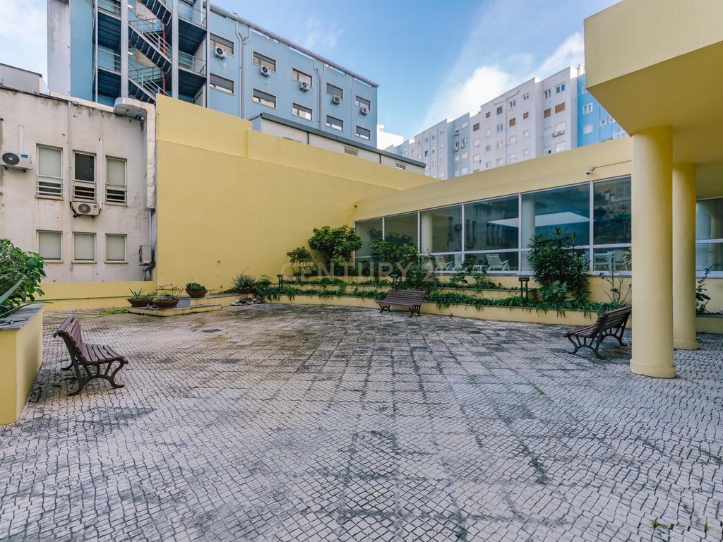 T4 para Arrendamento no Edifício Plaza - Campo Grande - Image 62
