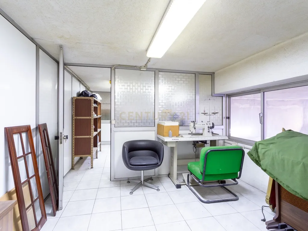 Oficina mecânica para arrendamento a 2 000 € - Image 10