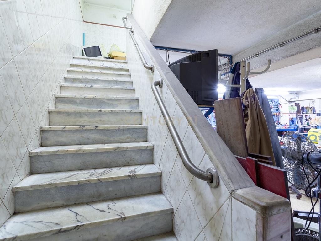 Oficina mecânica para arrendamento a 2 000 € - Image 12