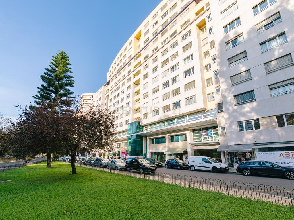 T4 para Arrendamento no Edifício Plaza - Campo Grande - Image 50