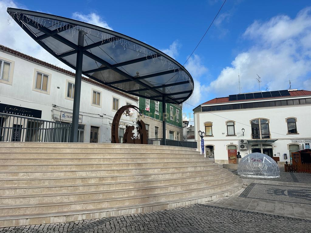 Moradia T5 completamente mobilada em Rio Maior (centro) - Image 32