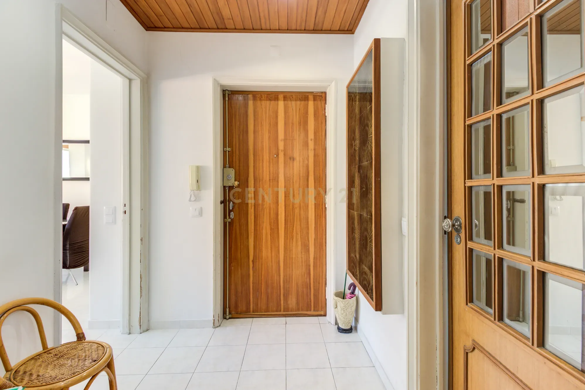 Excelente apartamento T4 em Oeiras (Av Emb. Augusto de Castro) - Image 9