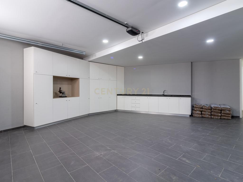 Moradia T3 + 1 Térrea, Individual com Piscina Vistas Panorâmicas em Mesão Frio - Guimarães - Image 43