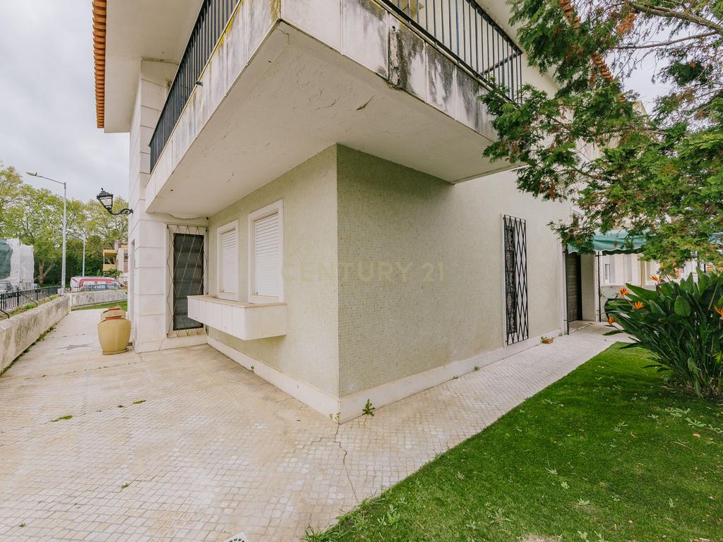 Moradia T4+1  junto ao Parque do Montijo - Image 46