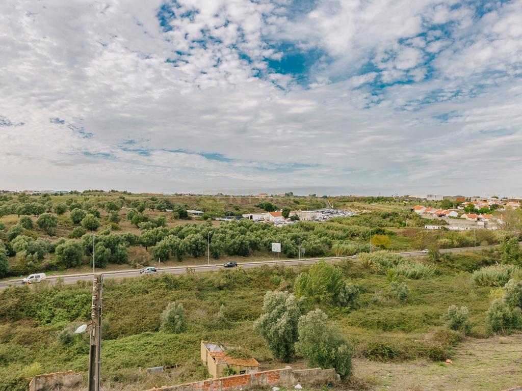 Prédio Novo para Venda no Prior Velho, Loures - Image 5