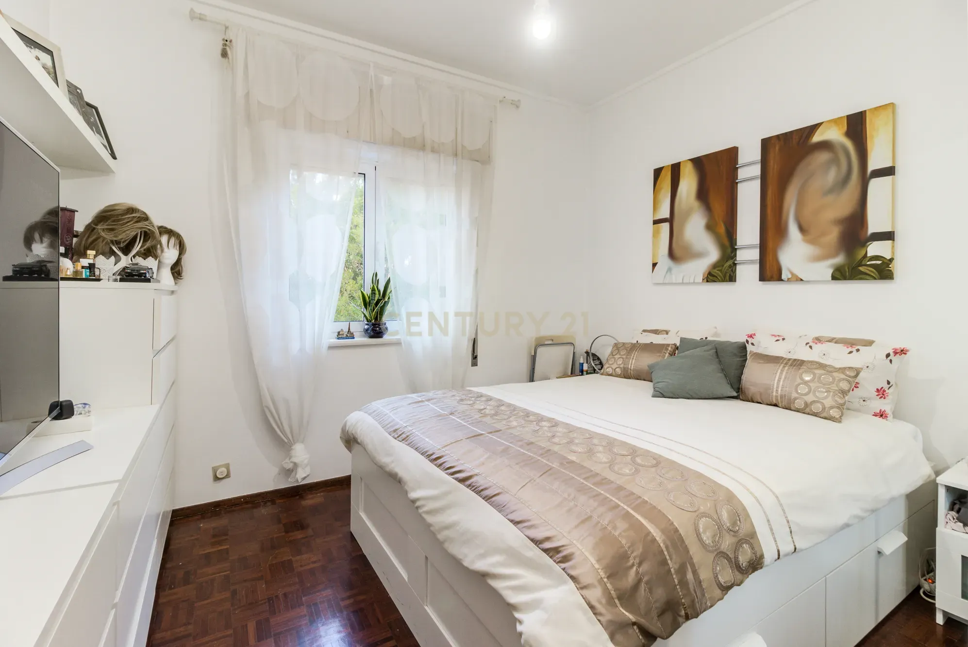 Excelente apartamento T4 em Oeiras (Av Emb. Augusto de Castro) - Image 17