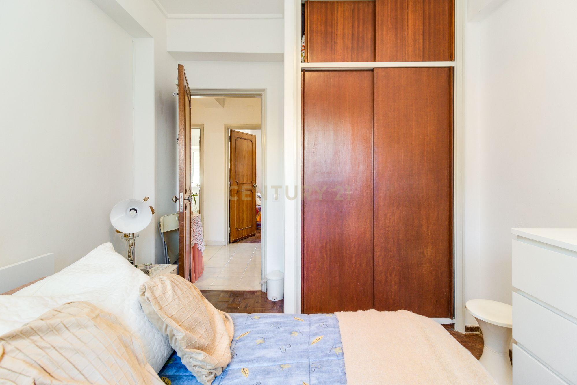 Excelente apartamento T4 em Oeiras (Av Emb. Augusto de Castro) - Image 14