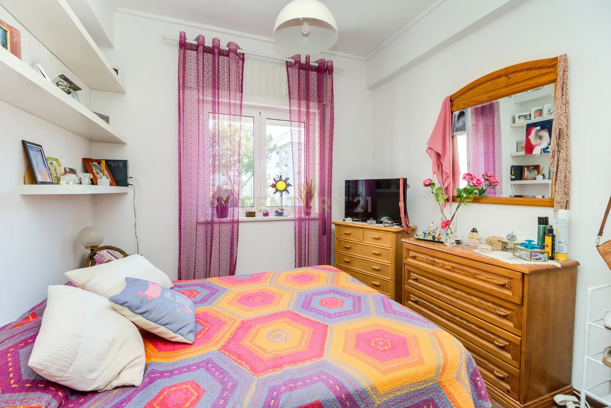 Excelente apartamento T4 em Oeiras (Av Emb. Augusto de Castro) - Image 15