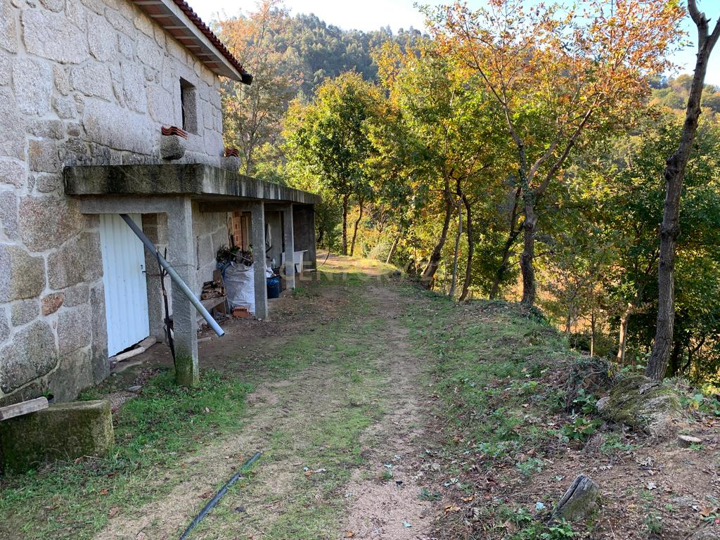 Fabulosa Quinta à Venda zona do Gerês – Um Oásis Natural com 28.000m² Terreno - Image 23